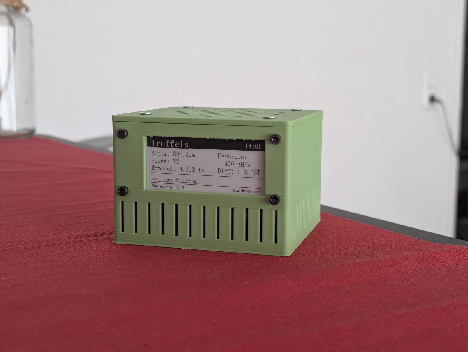 ePaper display showing custom text